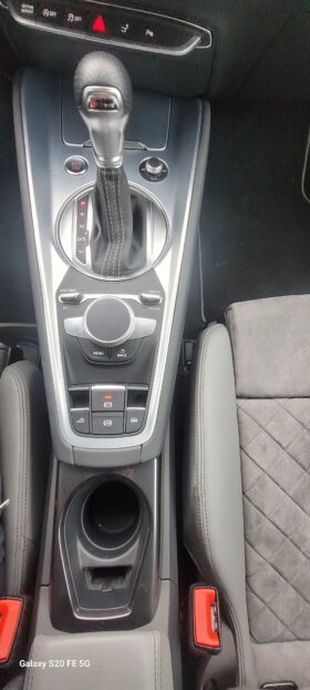 
									AUDI TT 40 TFSI S LINE ROADSTER full								