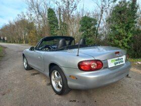 
									MAZDA MX-5 NB FL 1.6 115ch full								