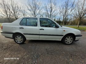 
									VOLKSWAGEN VENTO full								